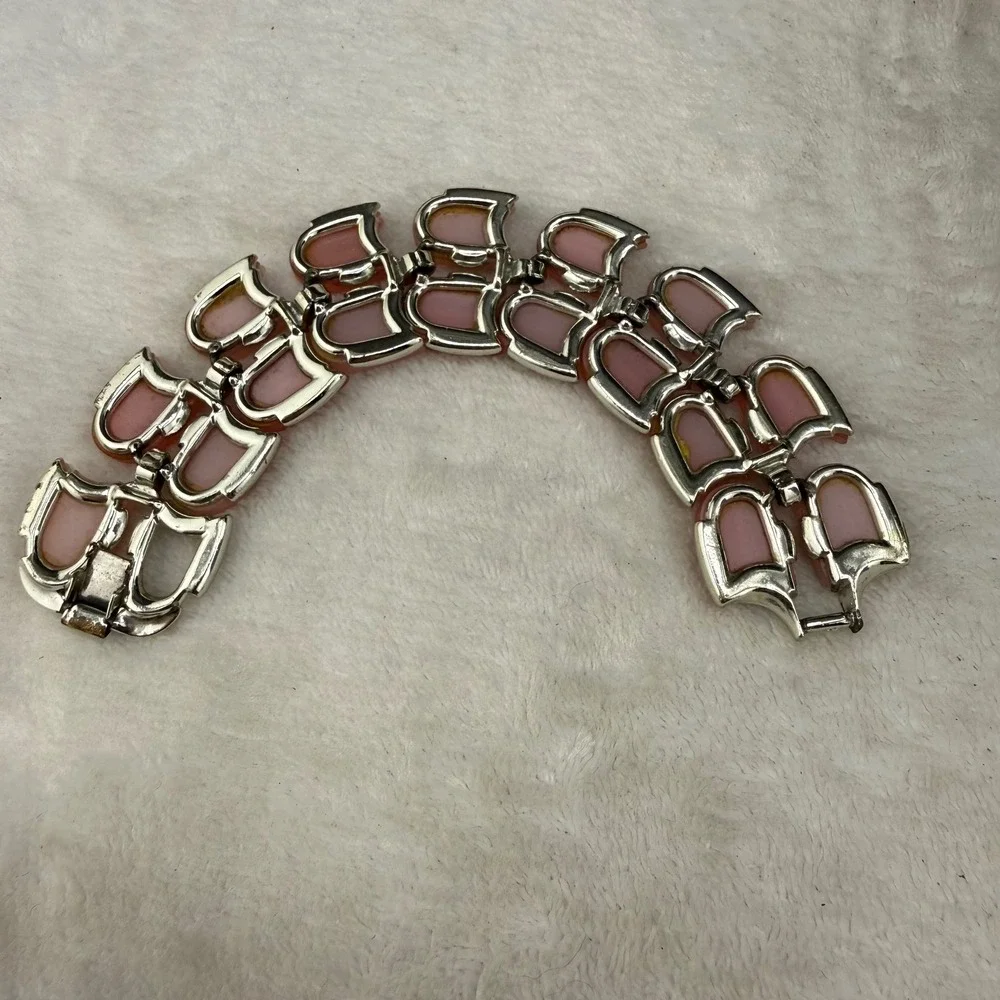 Vintage Lisner REPAIR Bracelet Pink Thermoset Silver Tone Mid-Century 7in READ